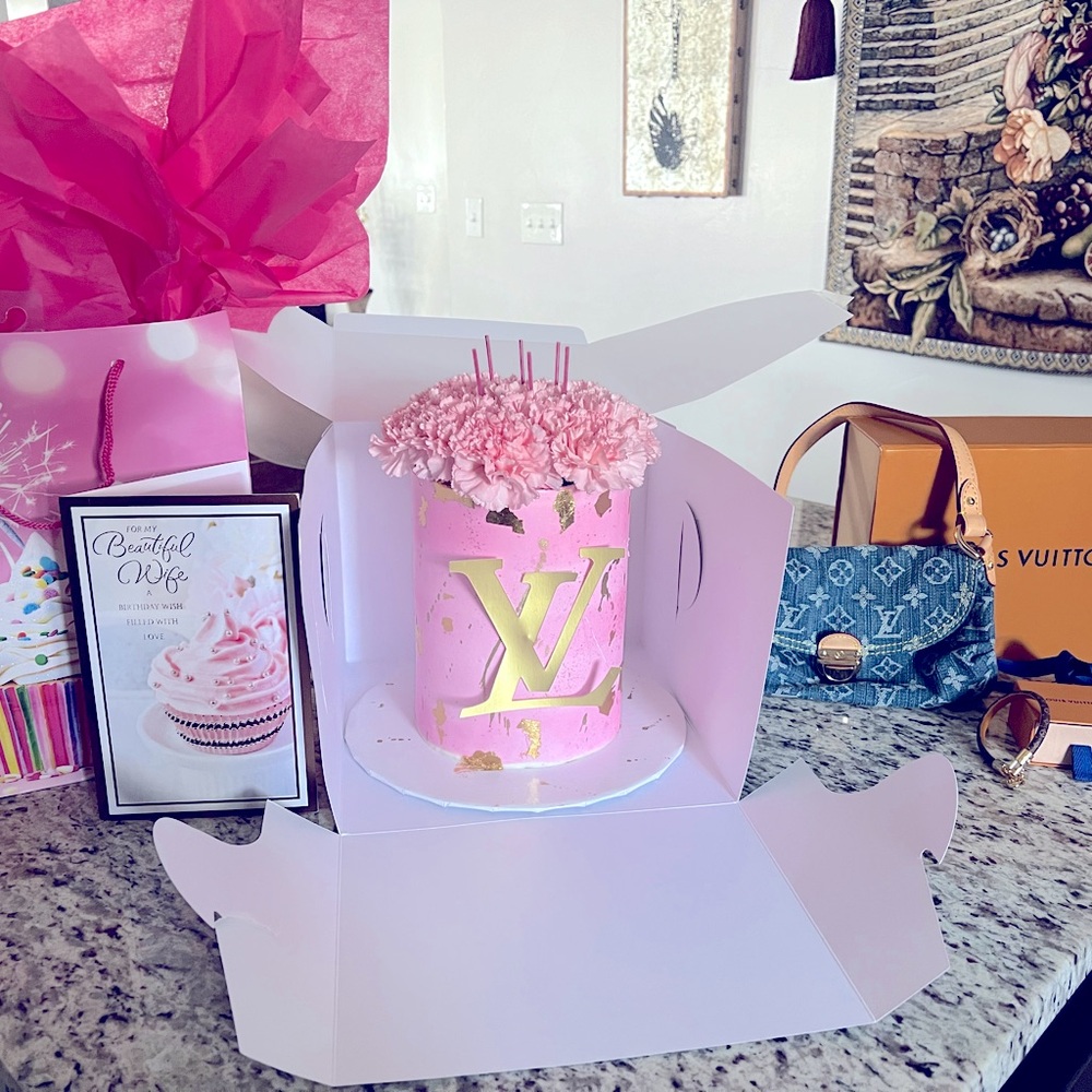 Meet your Posher, Leticia!👋🏽